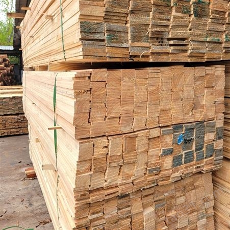 松木包装板定制加工 新西兰松木方 辐射松枕木