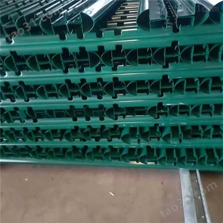 骏卅 园林绿化桃型柱护栏网 机场桃型柱护栏网  厂家生产