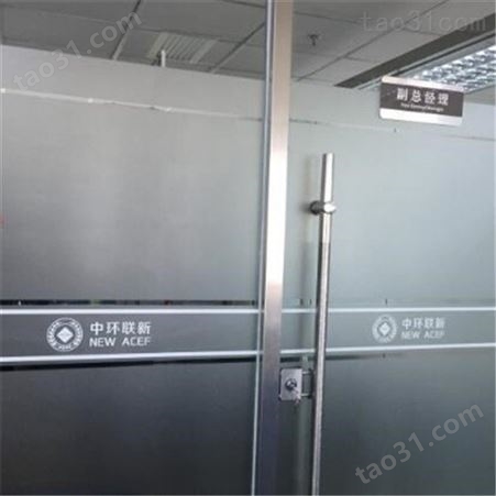北京店面玻璃 贴膜工人 顶棚车棚 浴室